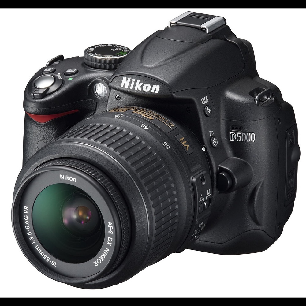 Nikon D5000